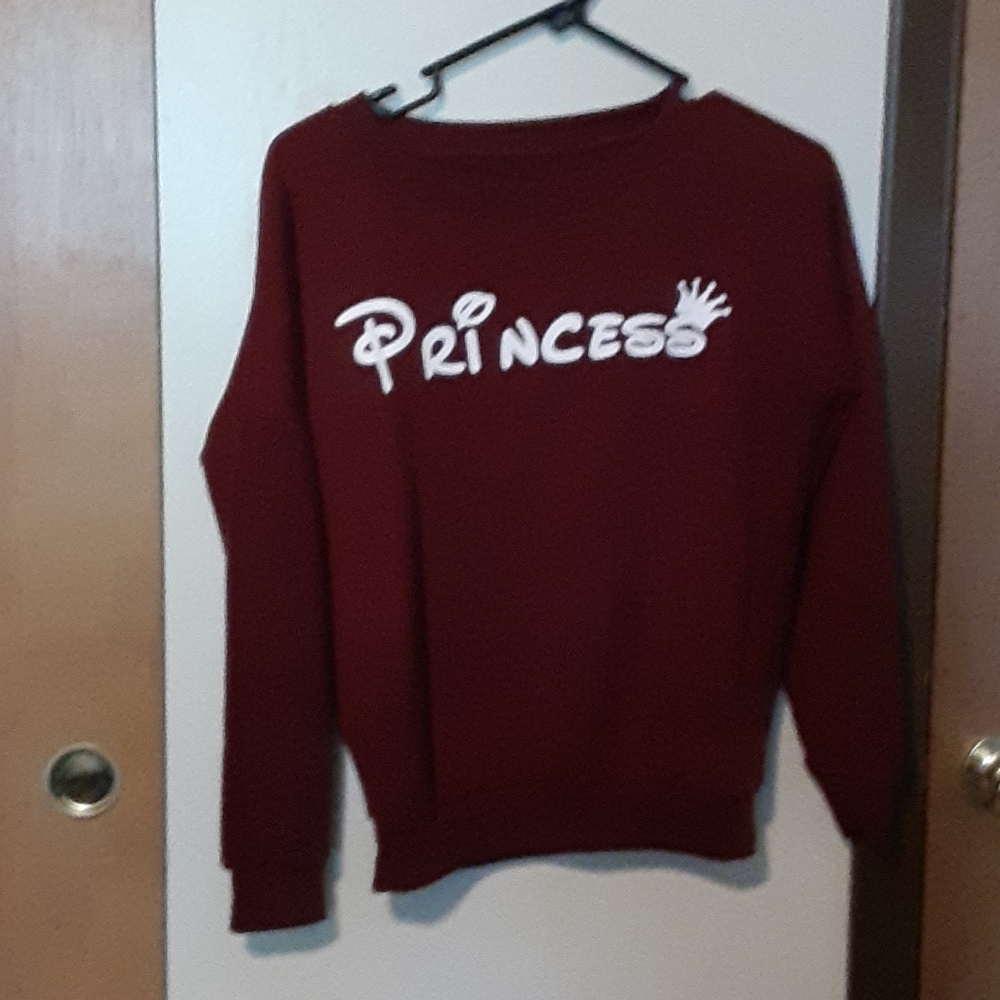 Long sleeve/sweatshirt Disney princess shirt